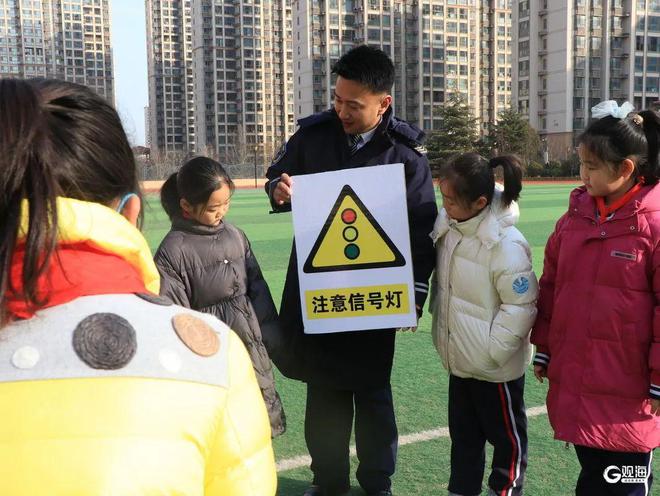 开元棋牌试玩养成交通安全好习惯！省级模范